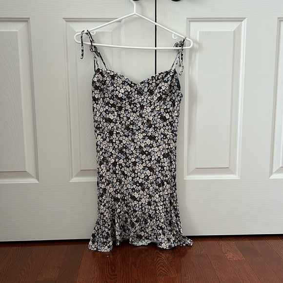 Aritzia Sunday Best mini bustier floral dress - Picture 1 of 5